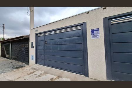 Fachada de casa à venda com 3 quartos, 100m² em Jardim Santo Alberto, Santo André