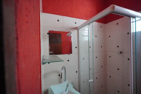Banheiro de kitnet/studio para alugar com 1 quarto, 28m² em Liberdade, São Paulo