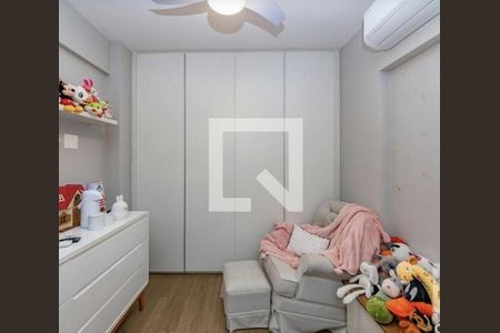 Apartamento à venda com 106m², 3 quartos e 2 vagas Apartamento à venda com 106m², 3 quartos e 2 vagasQuarto