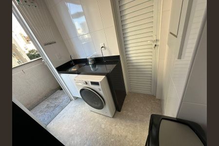 Apartamento à venda com 106m², 3 quartos e 2 vagas Apartamento à venda com 106m², 3 quartos e 2 vagasÁrea de Serviço