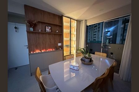 Apartamento à venda com 106m², 3 quartos e 2 vagas Apartamento à venda com 106m², 3 quartos e 2 vagasCozinha