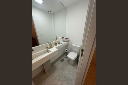 Apartamento à venda com 106m², 3 quartos e 2 vagas Apartamento à venda com 106m², 3 quartos e 2 vagasBanheiro