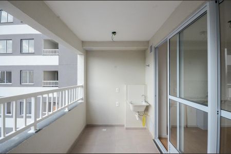 Studio à venda com 35m², 2 quartos e sem vaga Studio à venda com 35m², 2 quartos e sem vagaSala - Sacada