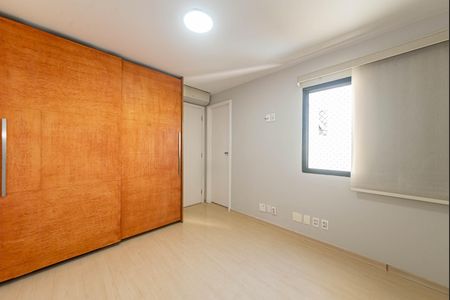 Apartamento à venda com 163m², 3 quartos e 3 vagas Apartamento à venda com 163m², 3 quartos e 3 vagasSuite 1
