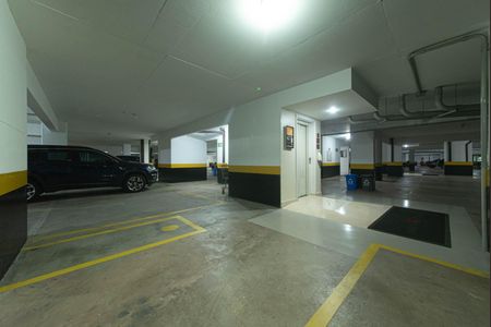 Apartamento à venda com 163m², 3 quartos e 3 vagas Apartamento à venda com 163m², 3 quartos e 3 vagasGaragem