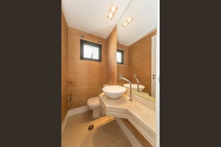 Apartamento à venda com 163m², 3 quartos e 3 vagas Apartamento à venda com 163m², 3 quartos e 3 vagasLavabo