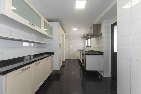Apartamento à venda com 163m², 3 quartos e 3 vagas Apartamento à venda com 163m², 3 quartos e 3 vagasCozinha