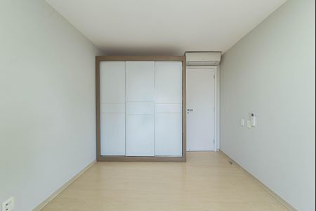 Apartamento à venda com 163m², 3 quartos e 3 vagas Apartamento à venda com 163m², 3 quartos e 3 vagasSuite 2