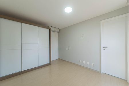 Apartamento à venda com 163m², 3 quartos e 3 vagas Apartamento à venda com 163m², 3 quartos e 3 vagasSuite 2