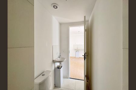 Apartamento à venda com 29m², 2 quartos e sem vaga Apartamento à venda com 29m², 2 quartos e sem vagaBanheiro