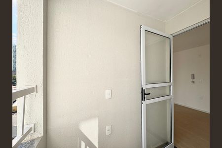 Apartamento à venda com 29m², 2 quartos e sem vaga Apartamento à venda com 29m², 2 quartos e sem vagaVaranda