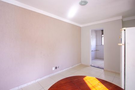 Sala de apartamento para alugar com 2 quartos, 50m² em Arsenal, São Gonçalo