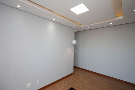 Sala  de apartamento à venda com 2 quartos, 48m² em Vila Medeiros, São Paulo