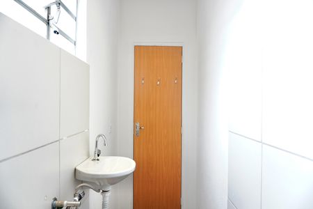 Banheiro Social de casa para alugar com 1 quarto, 30m² em Ipiranga, Belo Horizonte