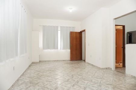 Sala  de casa para alugar com 1 quarto, 30m² em Ipiranga, Belo Horizonte