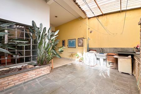 Casa à venda com 230m², 2 quartos e 2 vagas Casa à venda com 230m², 2 quartos e 2 vagasÁrea de Serviço