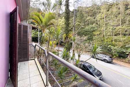 Casa à venda com 230m², 2 quartos e 2 vagas Casa à venda com 230m², 2 quartos e 2 vagasSacada da Suíte