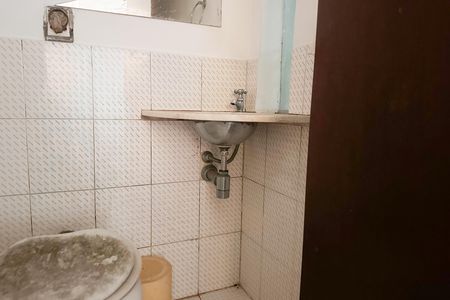Casa à venda com 230m², 2 quartos e 2 vagas Casa à venda com 230m², 2 quartos e 2 vagasLavabo