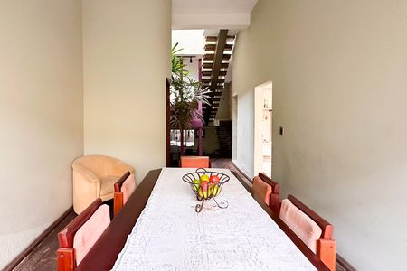 Casa à venda com 230m², 2 quartos e 2 vagas Casa à venda com 230m², 2 quartos e 2 vagasSala de Jantar