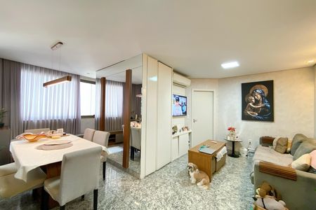 Sala de apartamento à venda com 3 quartos, 110m² em Funcionários, Belo Horizonte