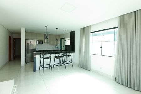 Apartamento à venda com 2 quartos, 96m² em Novo Riacho, Contagem