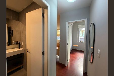 Corredor de apartamento para alugar com 2 quartos, 80m² em Copacabana, Rio de Janeiro