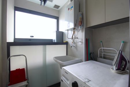 Apartamento à venda com 79m², 2 quartos e 2 vagasCozinha e Área de Serviço