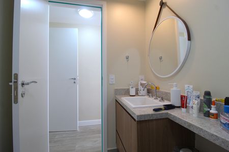 Apartamento à venda com 79m², 2 quartos e 2 vagasBanheiro da Suíte 2