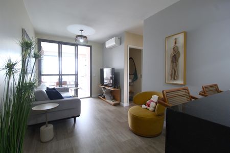 Apartamento à venda com 79m², 2 quartos e 2 vagasSala