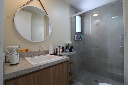 Apartamento à venda com 79m², 2 quartos e 2 vagasBanheiro da Suíte 2