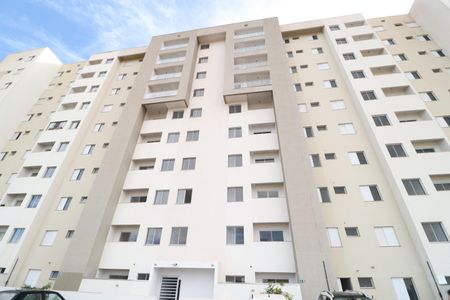 Apartamento para alugar com 65m², 2 quartos e 1 vagaFachada