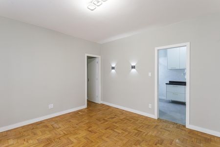 Apartamento à venda com 95m², 4 quartos e sem vaga Apartamento à venda com 95m², 4 quartos e sem vagaSala