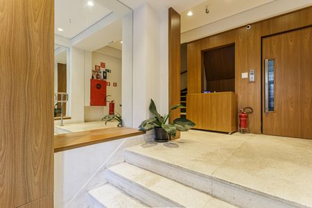 Apartamento à venda com 95m², 4 quartos e sem vaga Apartamento à venda com 95m², 4 quartos e sem vagaHall social