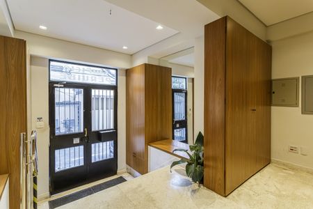 Apartamento à venda com 95m², 4 quartos e sem vaga Apartamento à venda com 95m², 4 quartos e sem vagaHall social