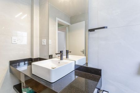 Apartamento à venda com 95m², 4 quartos e sem vaga Apartamento à venda com 95m², 4 quartos e sem vagaBanheiro