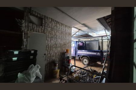 Casa à venda com 240m², 3 quartos e 7 vagas Casa à venda com 240m², 3 quartos e 7 vagasVista