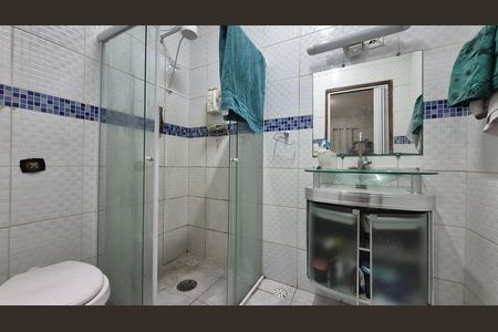 Casa à venda com 240m², 3 quartos e 7 vagas Casa à venda com 240m², 3 quartos e 7 vagasBanheiro da suíte