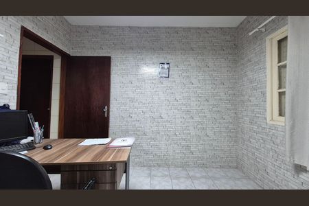 Casa à venda com 240m², 3 quartos e 7 vagas Casa à venda com 240m², 3 quartos e 7 vagasQuarto