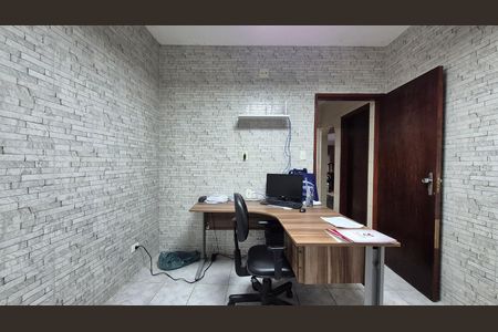 Casa à venda com 240m², 3 quartos e 7 vagas Casa à venda com 240m², 3 quartos e 7 vagasQuarto