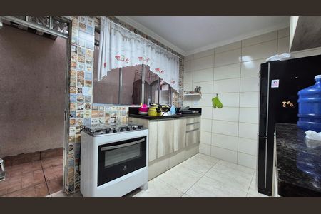 Casa à venda com 240m², 3 quartos e 7 vagas Casa à venda com 240m², 3 quartos e 7 vagasCozinha