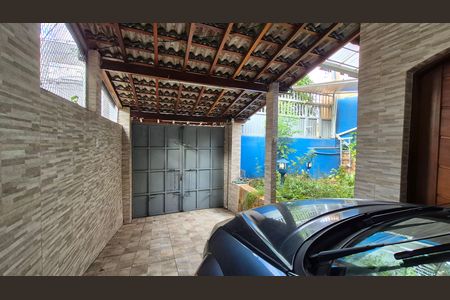 Casa à venda com 240m², 3 quartos e 7 vagas Casa à venda com 240m², 3 quartos e 7 vagasGaragem