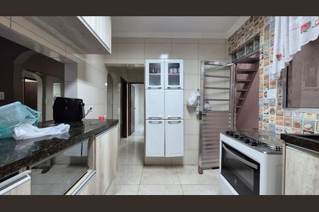 Casa à venda com 240m², 3 quartos e 7 vagas Casa à venda com 240m², 3 quartos e 7 vagasCozinha