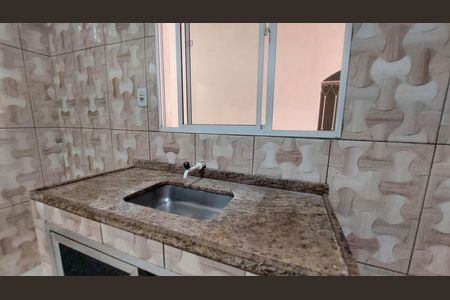 Casa para alugar com 65m², 2 quartos e 2 vagas Casa para alugar com 65m², 2 quartos e 2 vagasCozinha