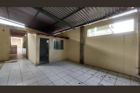 Casa para alugar com 65m², 2 quartos e 2 vagas Casa para alugar com 65m², 2 quartos e 2 vagasGaragem