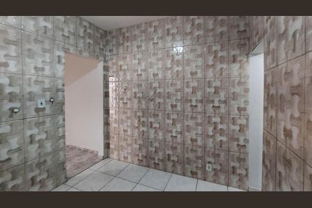 Casa para alugar com 65m², 2 quartos e 2 vagas Casa para alugar com 65m², 2 quartos e 2 vagasCozinha