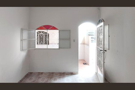 Casa para alugar com 65m², 2 quartos e 2 vagas Casa para alugar com 65m², 2 quartos e 2 vagasSala