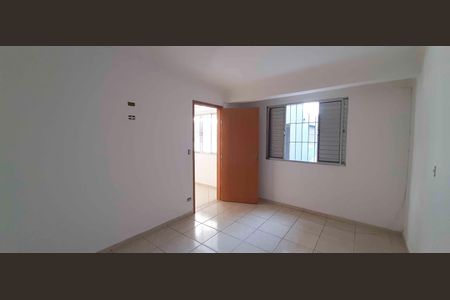 Casa à venda com 270m², 8 quartos e 3 vagas Casa à venda com 270m², 8 quartos e 3 vagasCasa 3 - Quarto