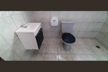 Casa à venda com 270m², 8 quartos e 3 vagas Casa à venda com 270m², 8 quartos e 3 vagasCasa 2 - Banheiro