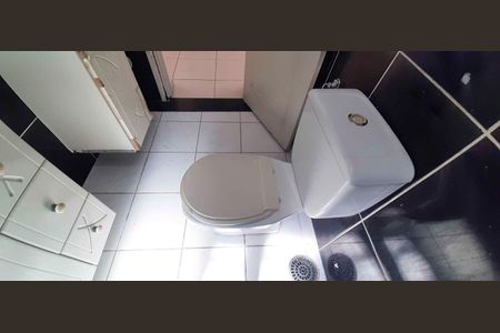 Casa à venda com 270m², 8 quartos e 3 vagas Casa à venda com 270m², 8 quartos e 3 vagasCasa 1 - Banheiro