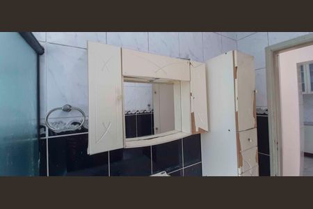 Casa à venda com 270m², 8 quartos e 3 vagas Casa à venda com 270m², 8 quartos e 3 vagasCasa 1 - Banheiro
